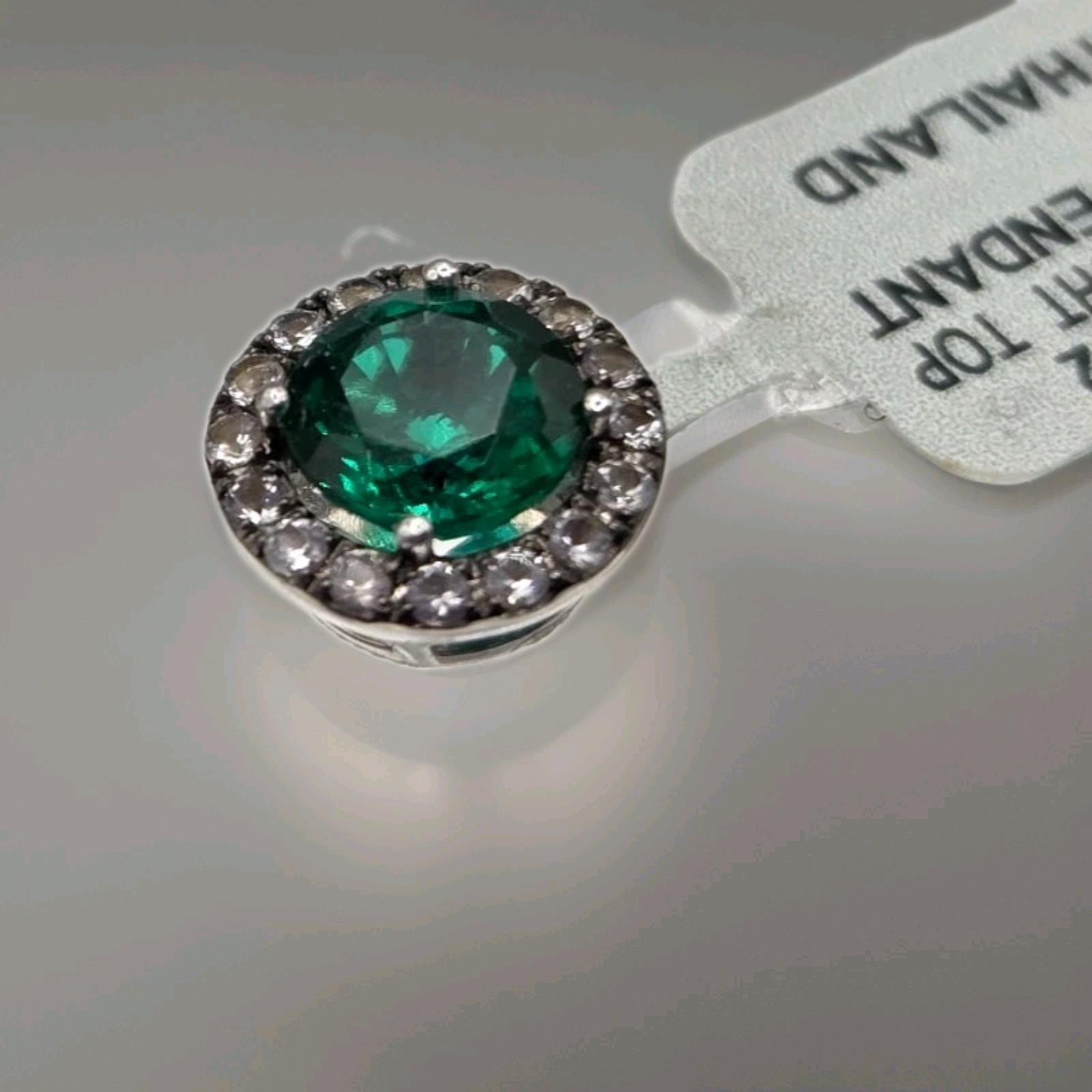 Vintage 10K White Gold Lab Created Emerald Small Round Pendant 0.5g