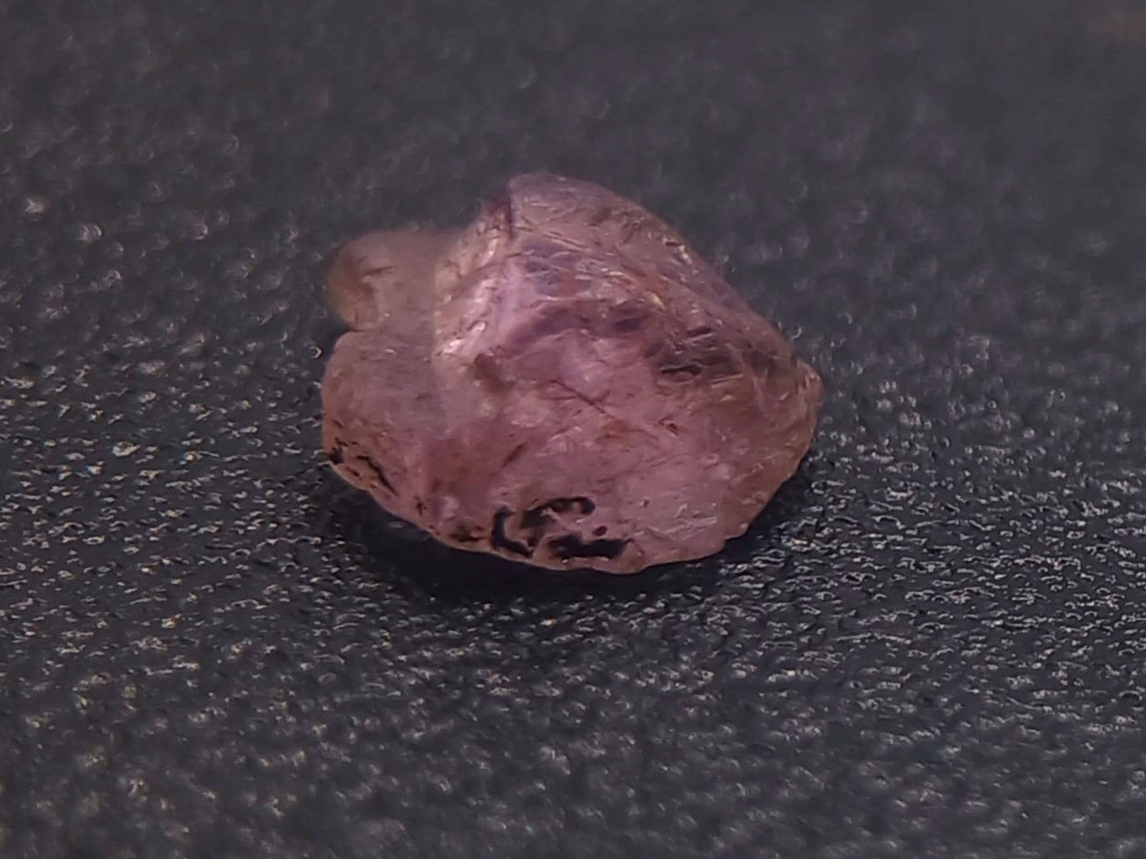 NATURAL AUSTRALIAN Rough Fancy Vivid Lavander Purple Pink Sapphire 1.08ct Unheat