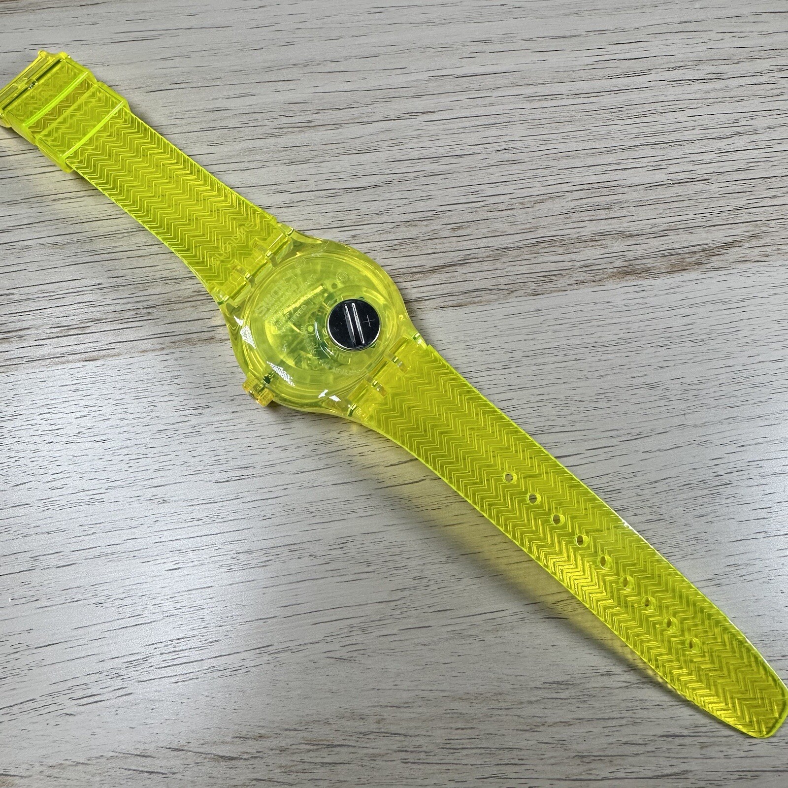 NEW✅ Swatch Yellow Lemon Profond Skeleton Dial Translucent Lemon Yellow Watch