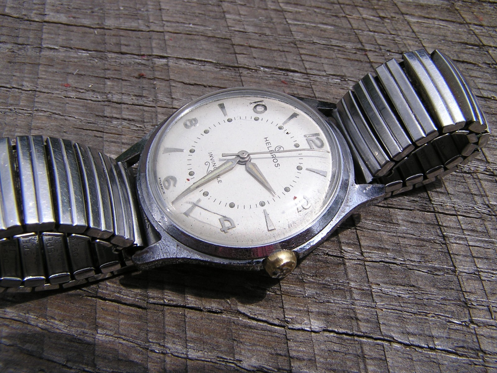 Vintage Helbros Invincible Mechanical Men’s Watch …Smooth hand sweep