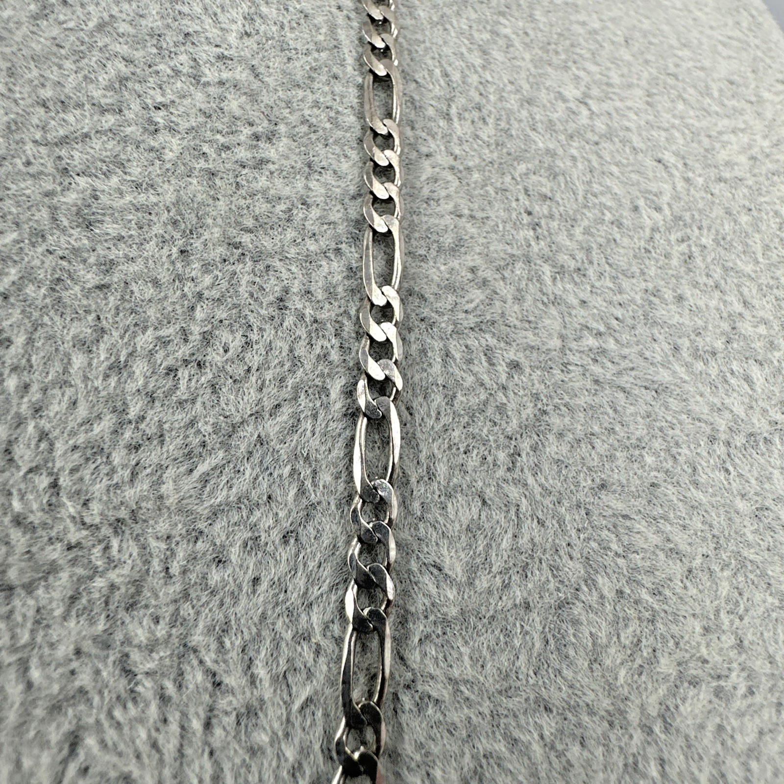 Vtg 925 Sterling Silver Figaro Link Chain 22″ Necklace 5.4 Grams 2.5mm Italy