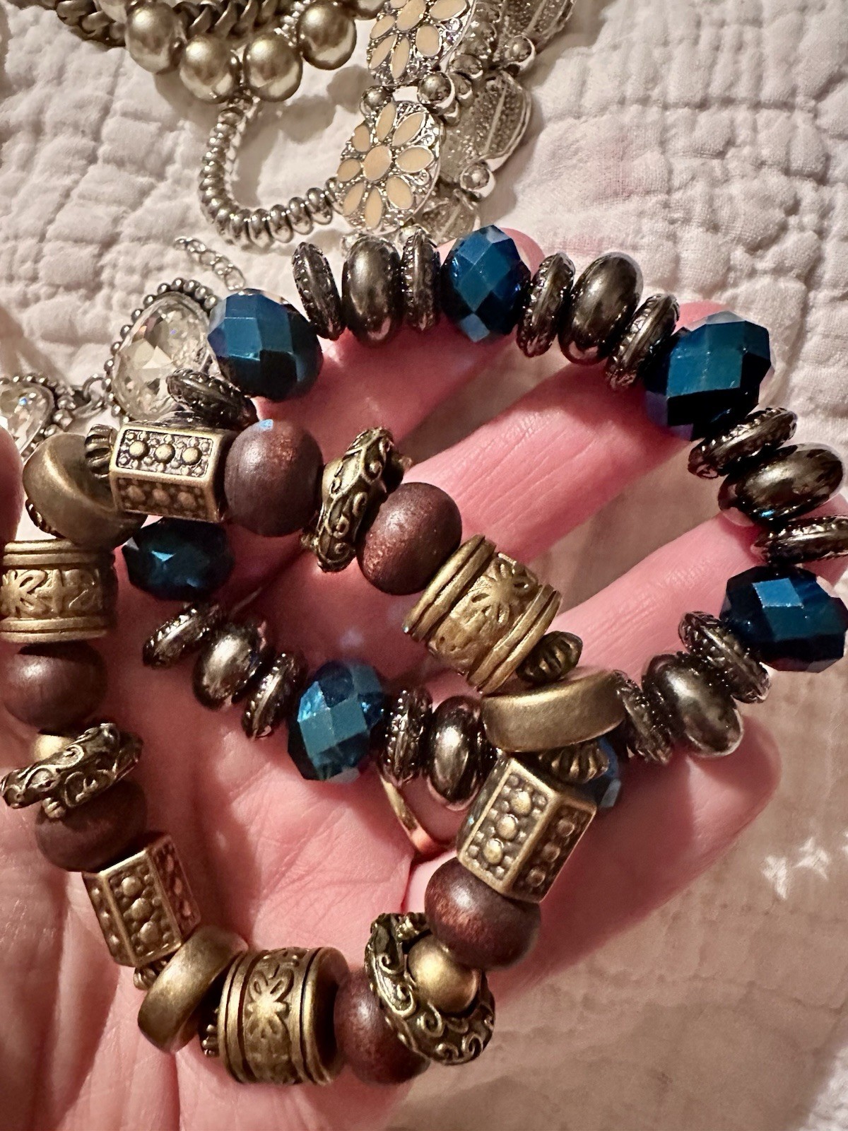 Assorted Multicolor Stackable Fashion Bracelets & Beaded Cuff Bangle. 16 pc
