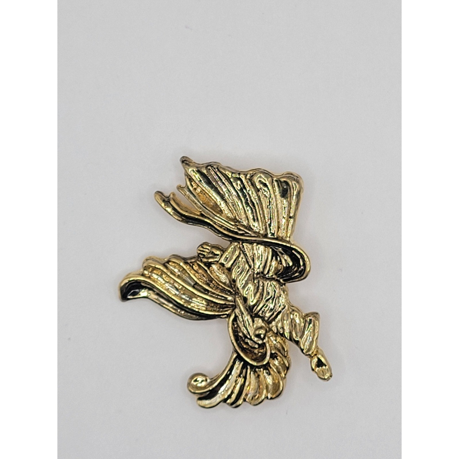 Vintage Gold Tone Wizard Brooch Pin Fantasy Sorcerer Magician Jewelry