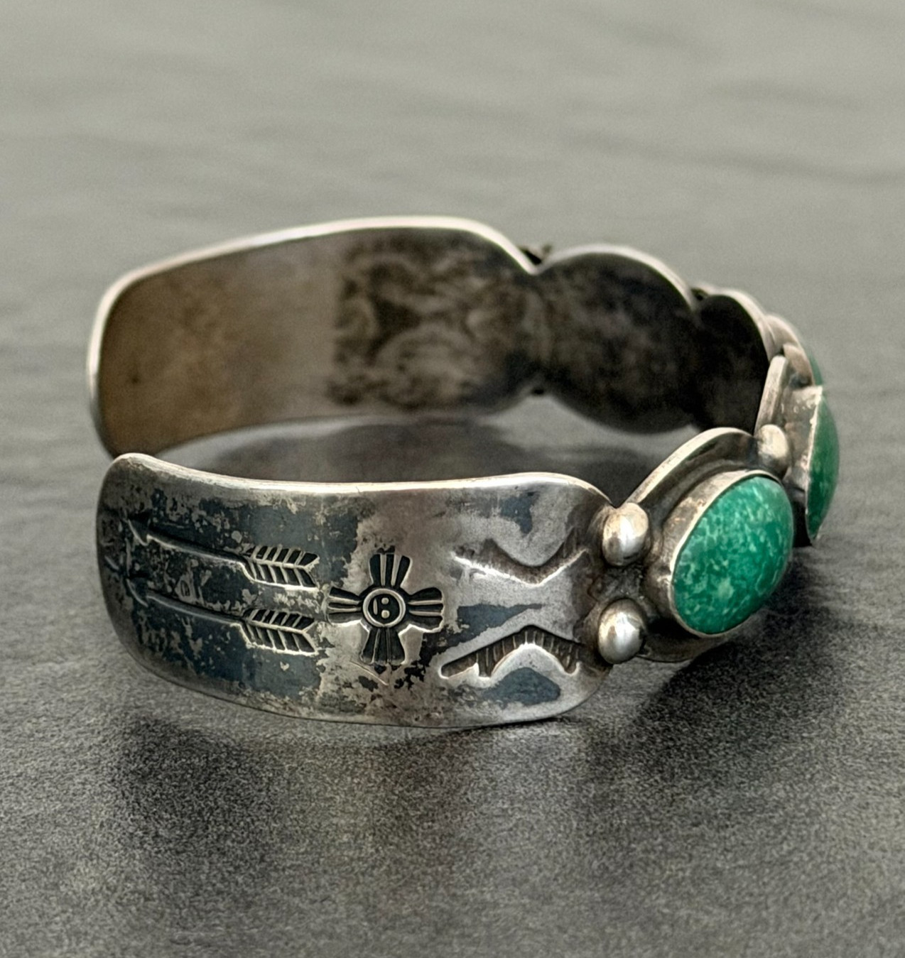 OLD Fred Harvey Era Navajo CERRILLOS Turquoise Silver Bracelet 7 in