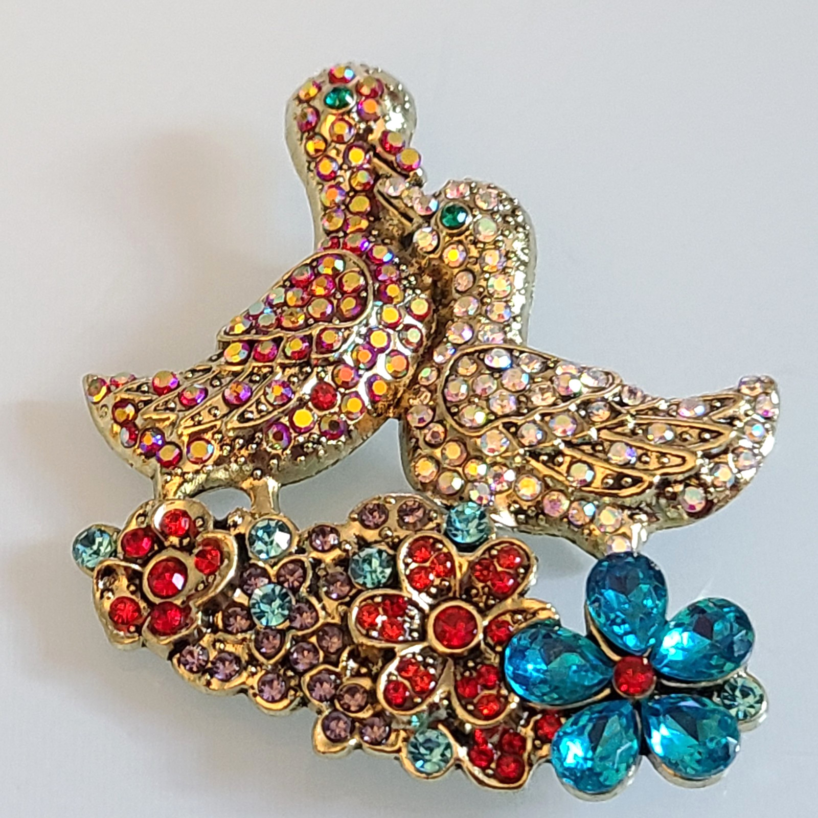 FAB DOUBLE DUCKS GORGEOUS BROOCH 2 1/2 INCHES MULTICOLORED FLOWERS AND AURORA Bs