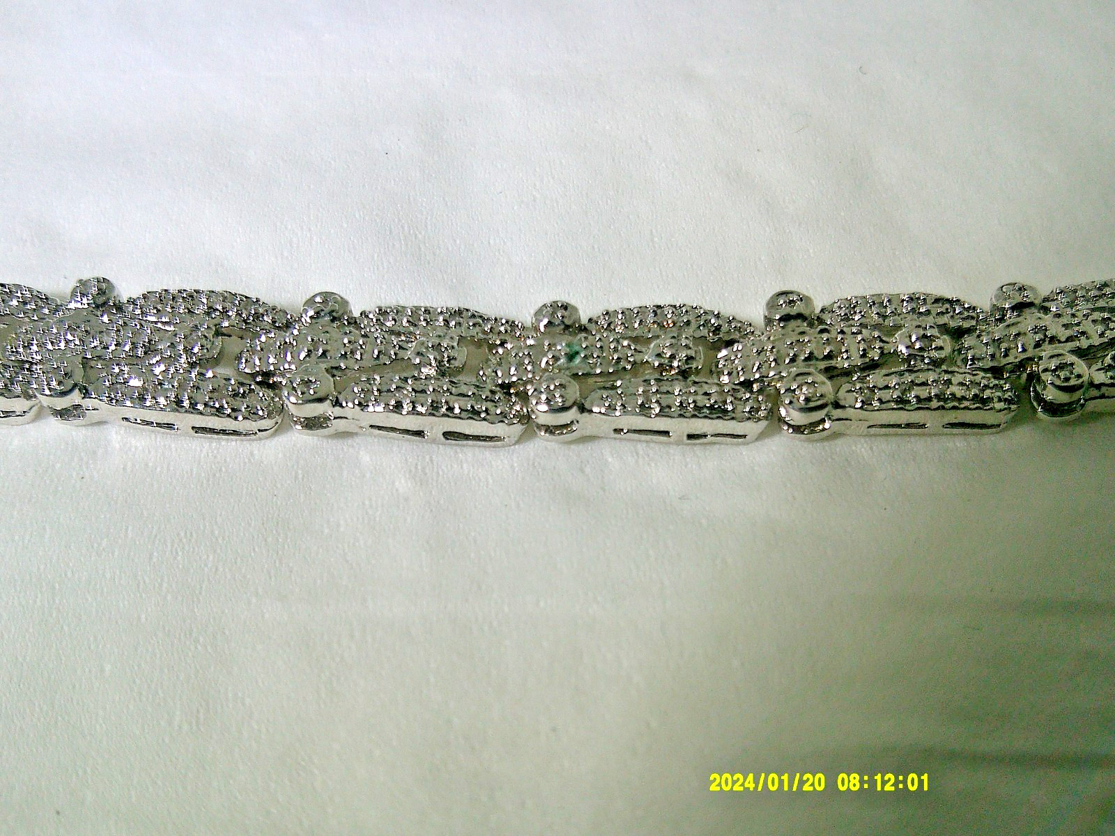 DIAMOND BRACELET WITH A 1/2 CARAT (52 PTS) IN DIAMONDS IN STERLING SILVER 7 1/4″