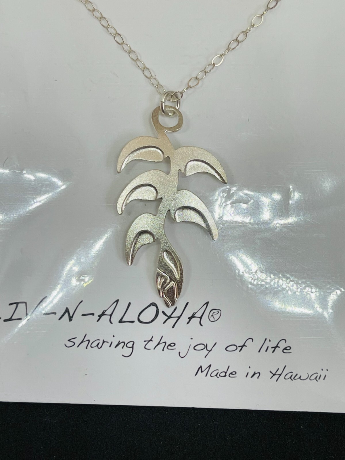 Leighton Lam Designs LIV-N-ALOHA Heliconia 18 Inch Necklace