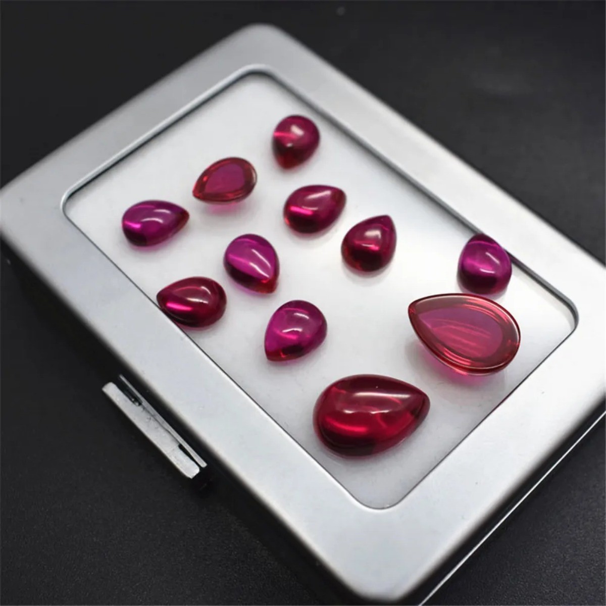 Blood-red Ruby Mohs Hardness 9 Pear Shaped Cabochon Teardrop Cabochon Ruby Gem