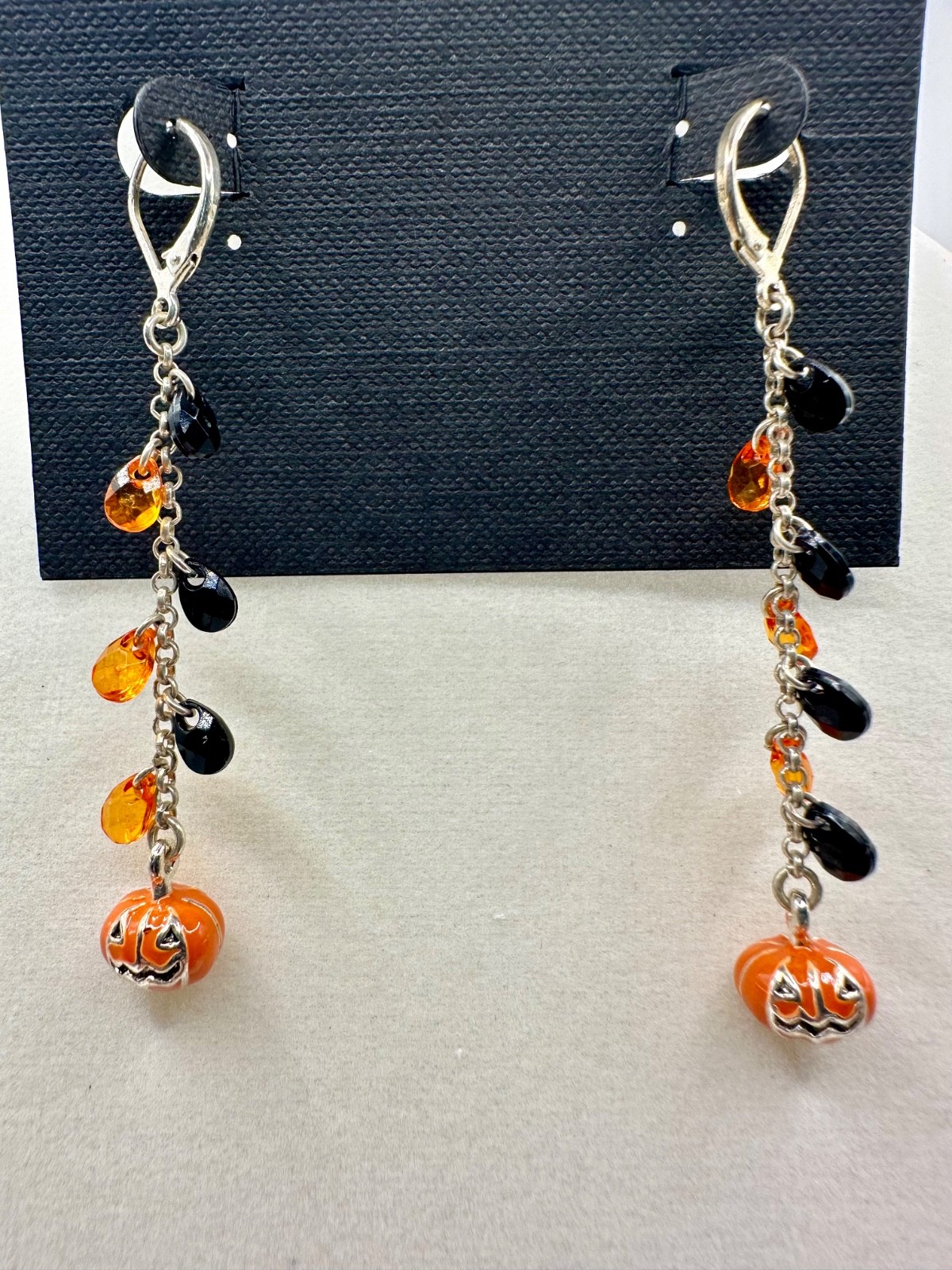 🎃Cookie Lee Halloween Pumpkin Earrings Orange Black Bead Dangle 2.75” NWT