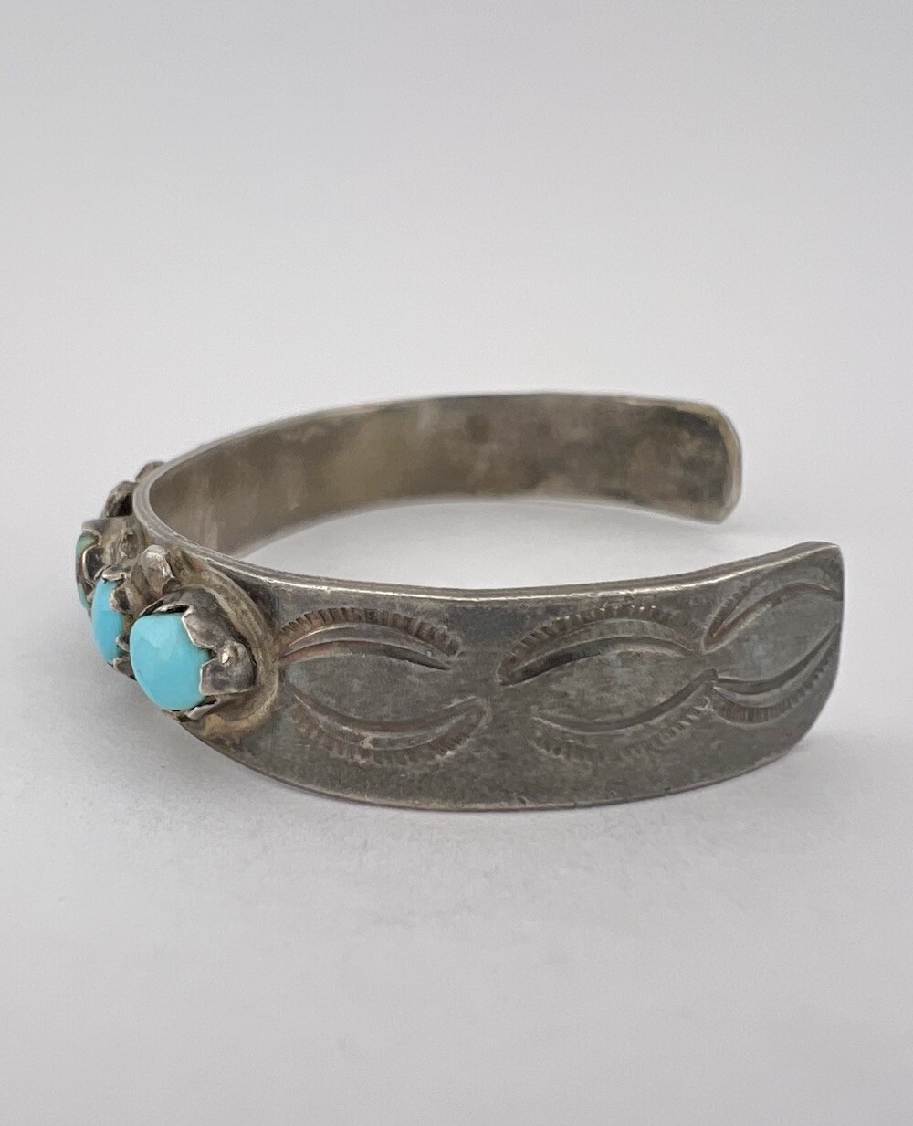 Vtg Fred Harvey Navajo Sterling Silver Turquoise Stamped Row Cuff Bracelet