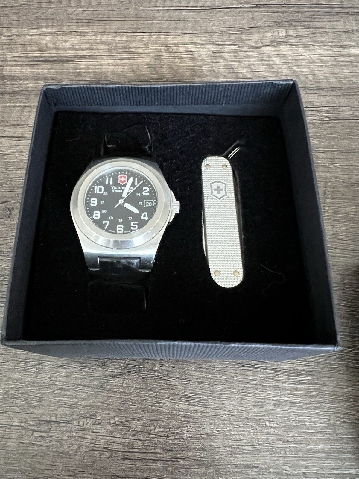 Victorinox Swiss Army Men’s In Original Packaging with Swiss Army Knife Watch