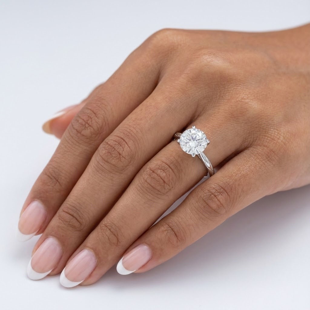 Solitaire Engagement Ring 18K Gold Classic 1.64 CT Round Lab-Grown Diamond I SI2