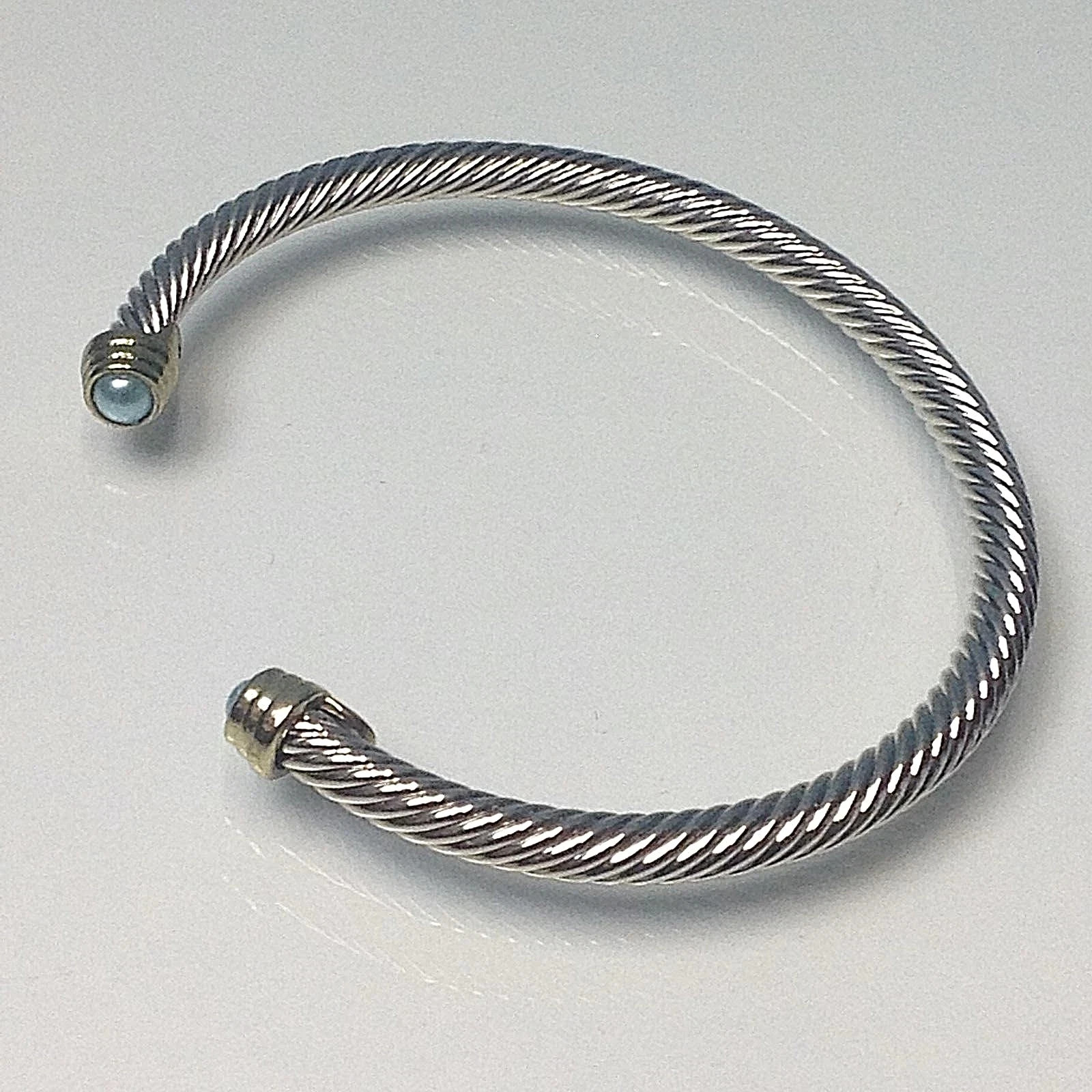 GORGEOUS Classic Silver Blue Pearl Crystal End Tips Twisting Cable Cuff Bracelet