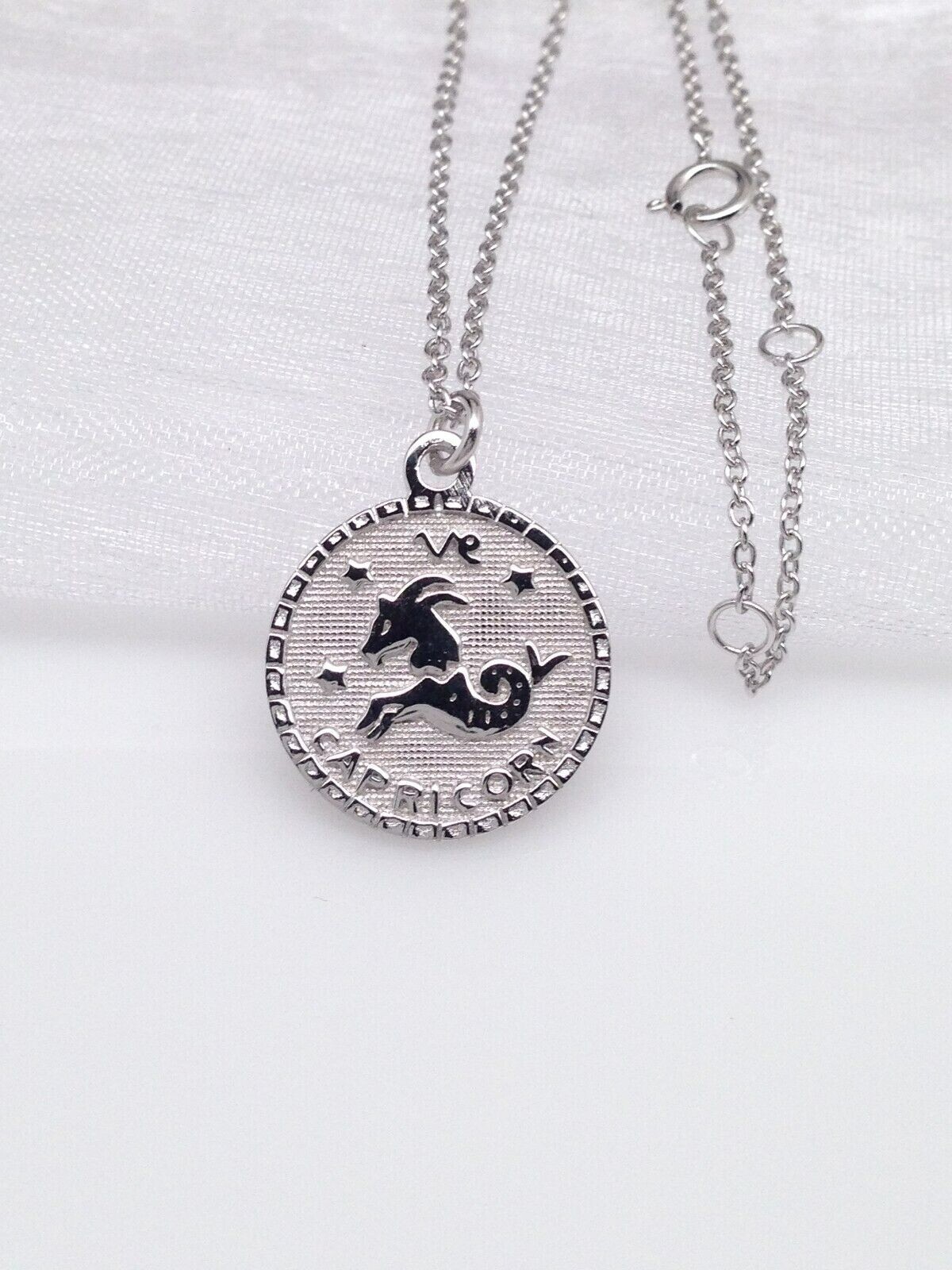 925 Sterling Silver Round Zodiac Capricorn Pendant Necklace Women 15mm 16-18″