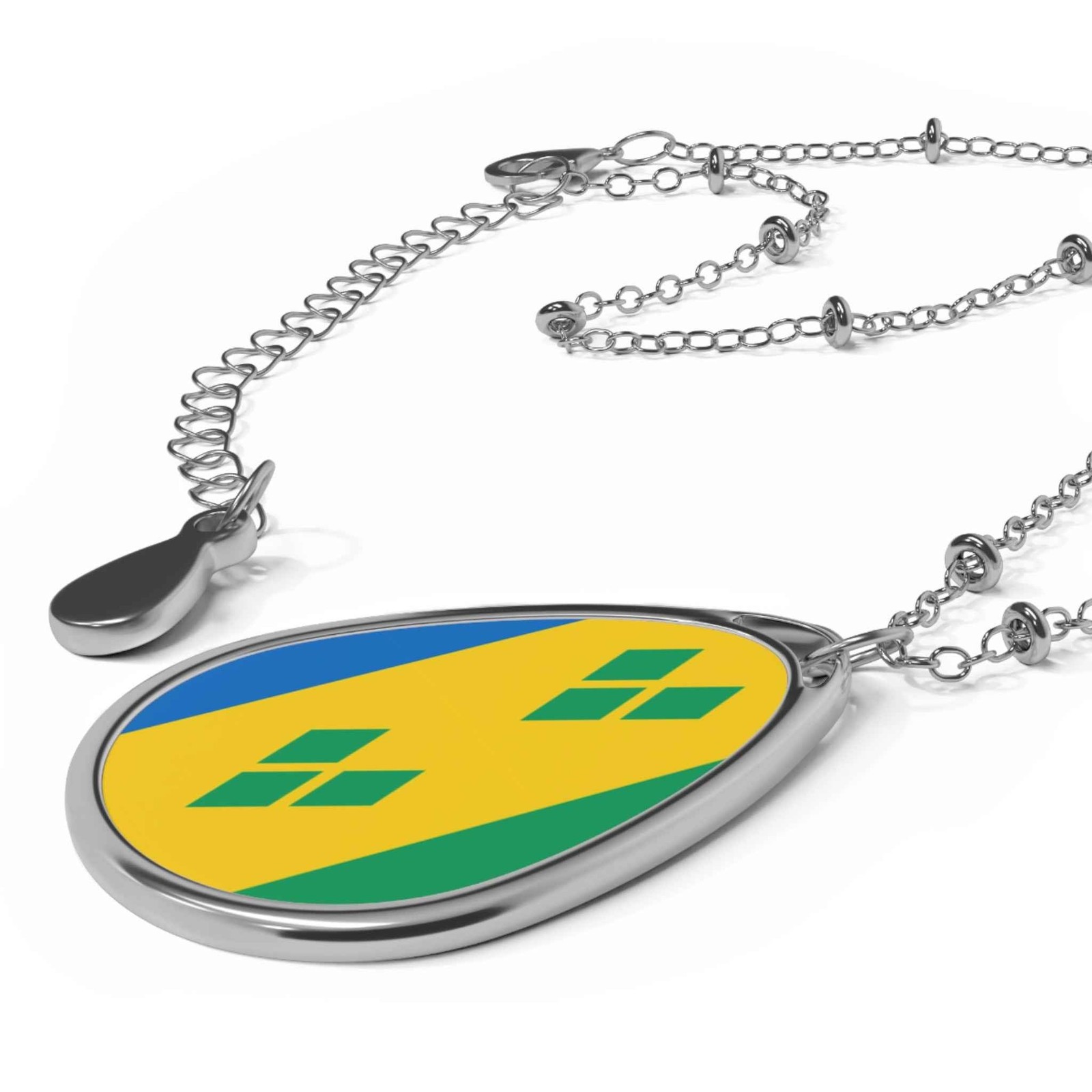 Saint Vincent and the Grenadines Flag Oval Necklace Pendant – One Size /
