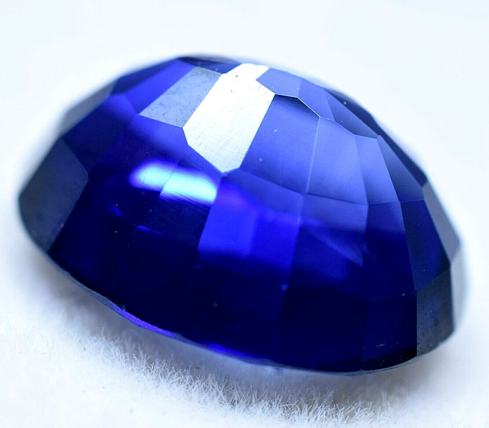 7.90 CT Natural california Benitoite GGL Certified Top Quality Treated Gem