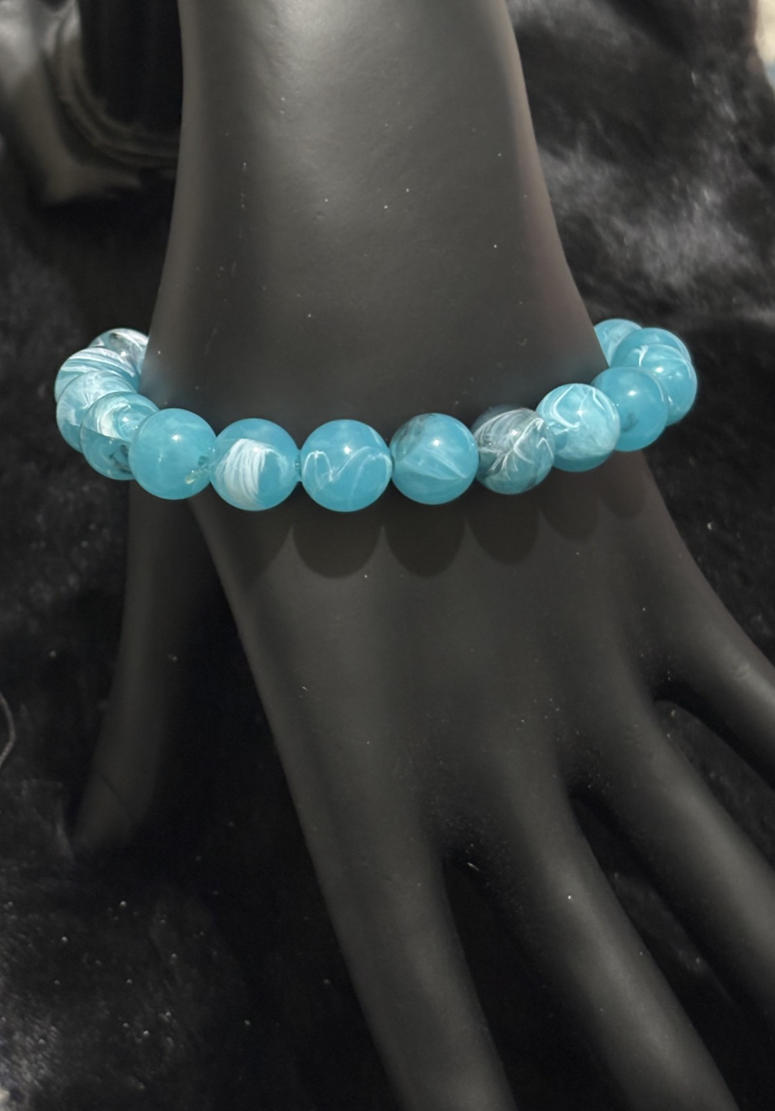 🟢 Vibrant Dyed Chalcedony Stretch Bracelet – Fits 6.75″ to 7.5″