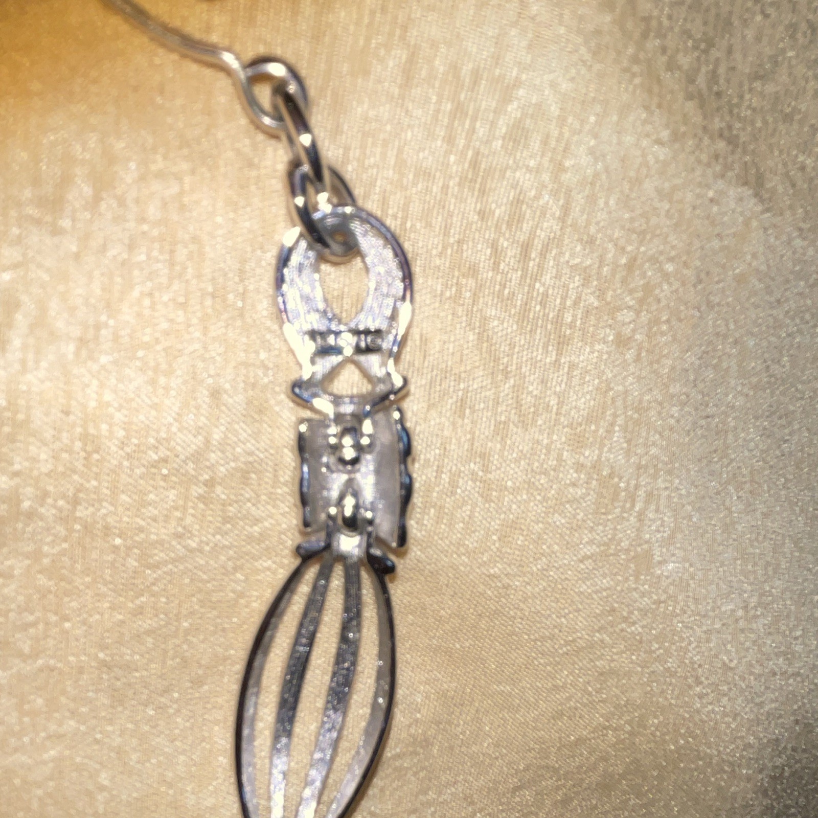 Money Silver Metal Adjustable Chain Link Bracelet with Hook Clasp Closure