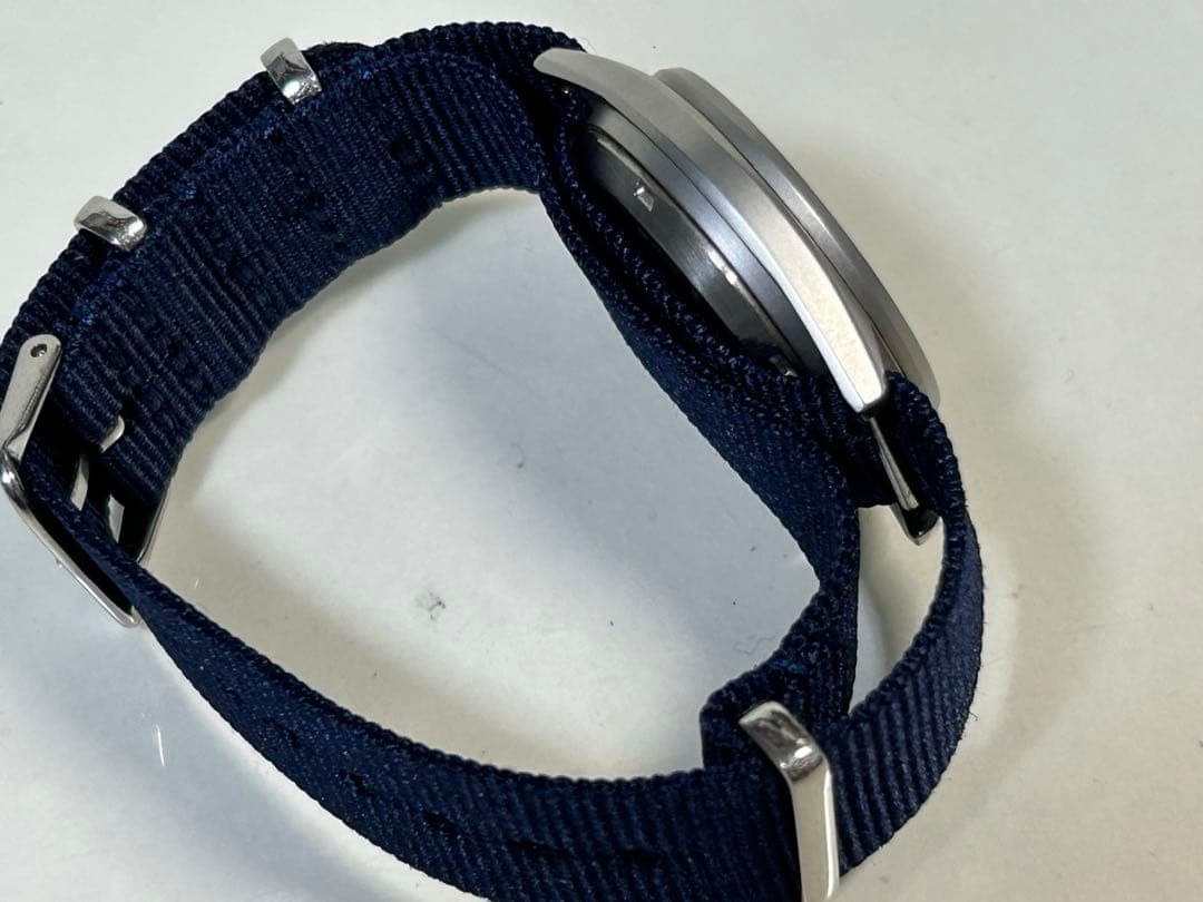 SEIKO Slim and Lightweight Boys’ Military Watch 7S26-3060 Navy