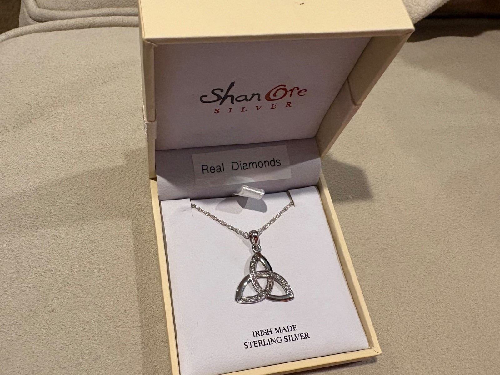 CELTIC TRINITY KNOT NECKLACE 925 silver