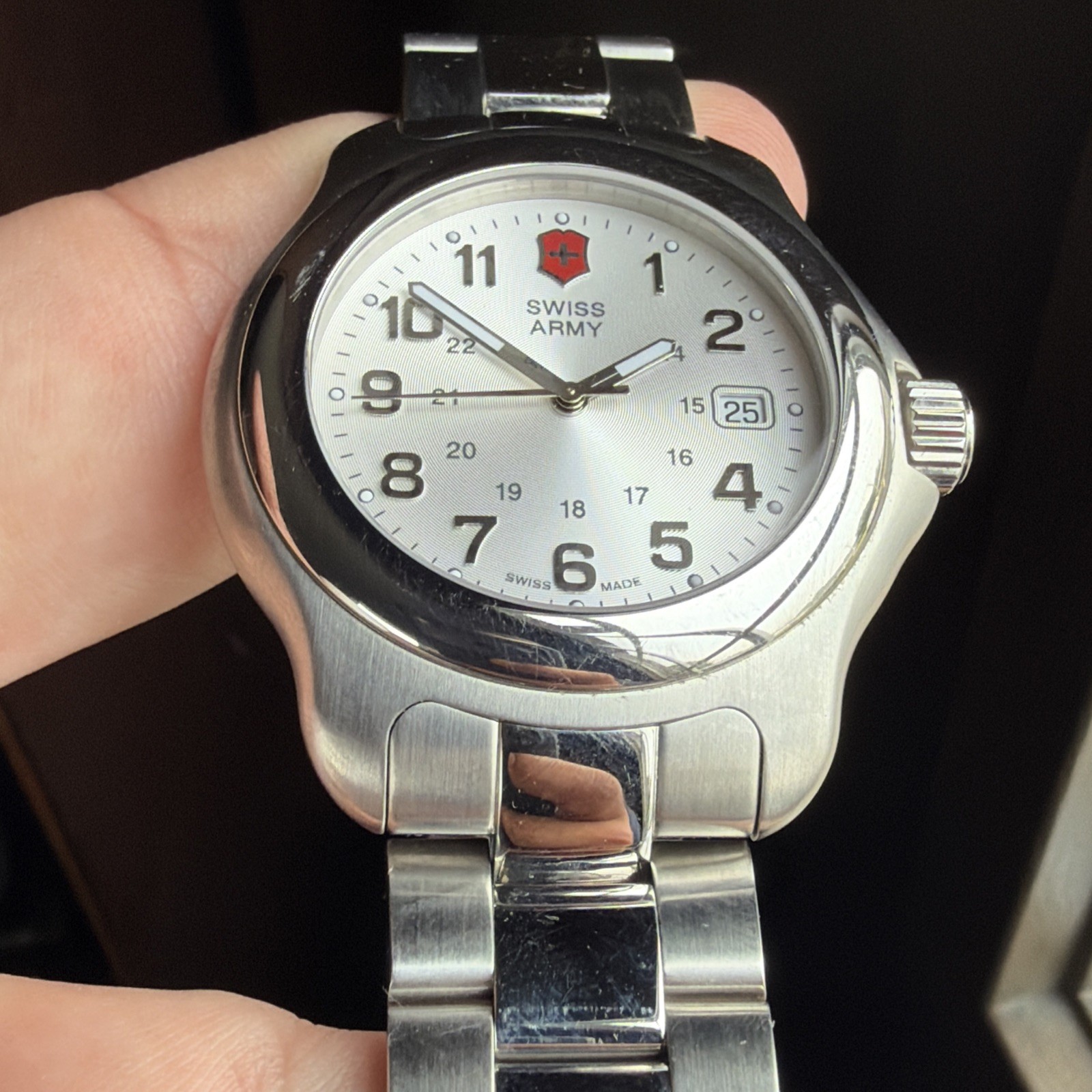 Victorinox Swiss Army Mens Classic OFFICERS 1884 Silver Dial Stainless 42mm READ