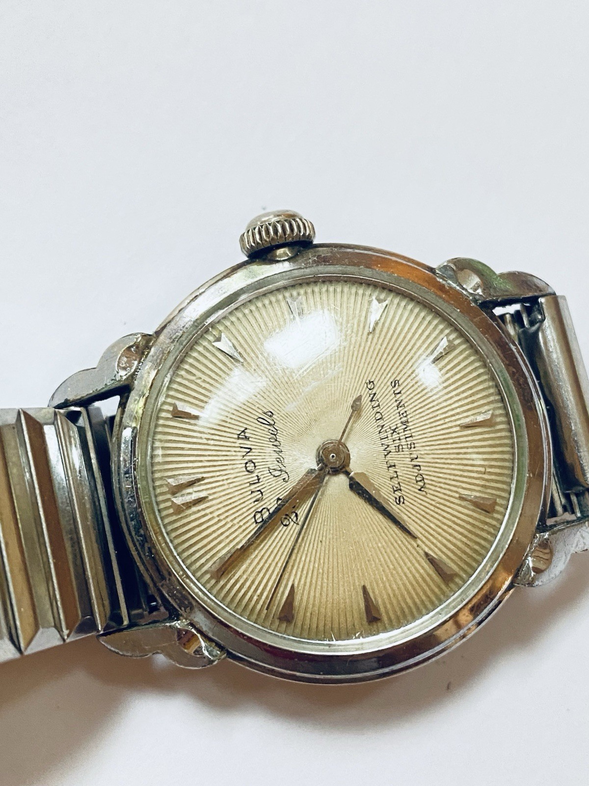 Vintage Bulova Mens 23 Jewel Self-Winding Six Adjust Automatic 32mm Wristwatch