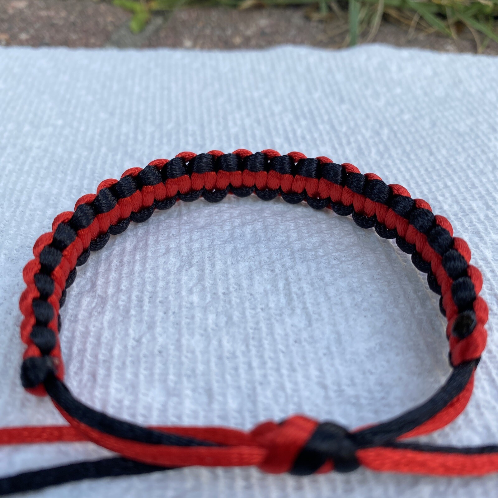 ALBANIA Bracelet Byzylyk RED BLACK Satin Rattail Cord Shamballa Nylon Macrame