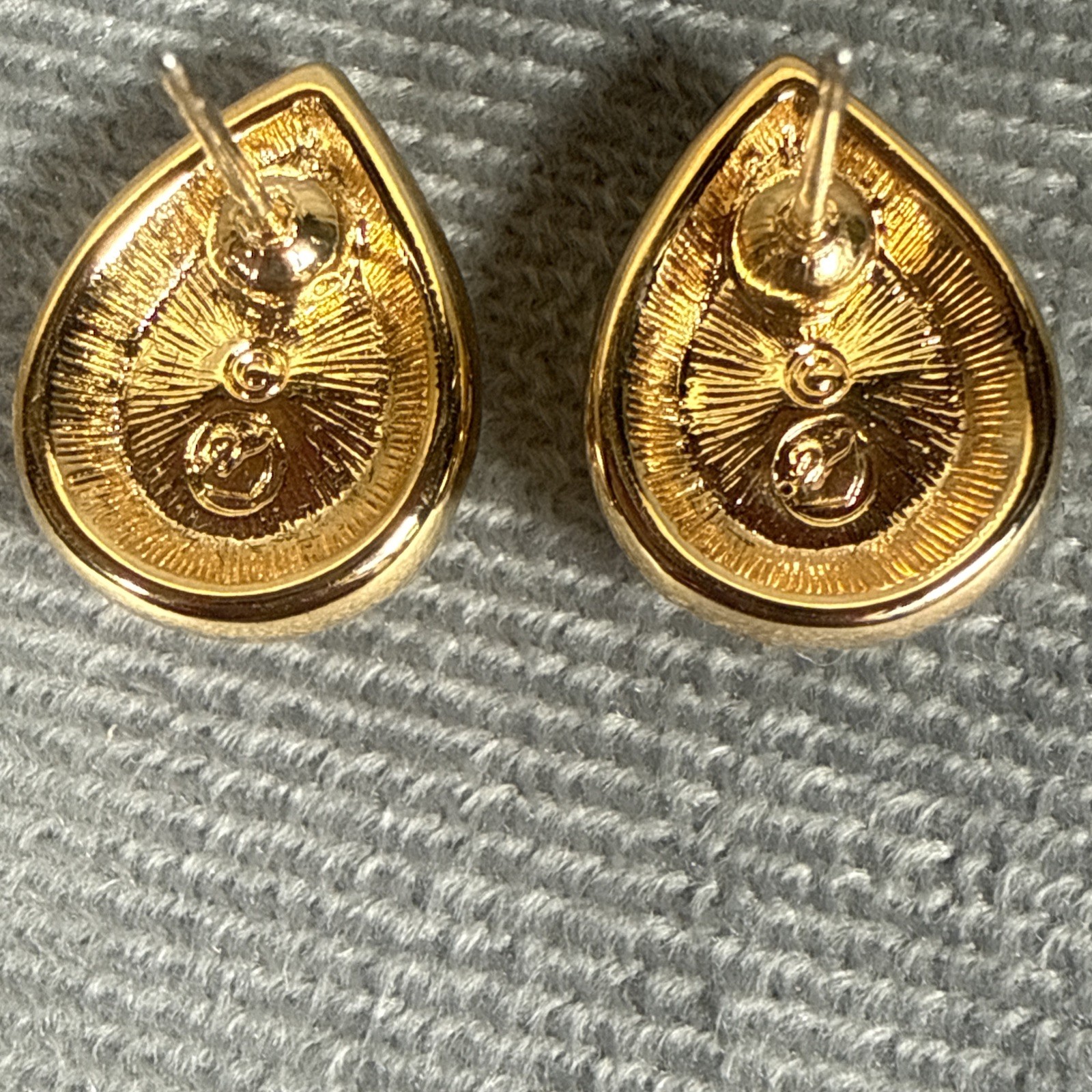 Swarovski Angelic Pear Pierced Earrings Jet Black Crystal Gold Tone Swan Logo