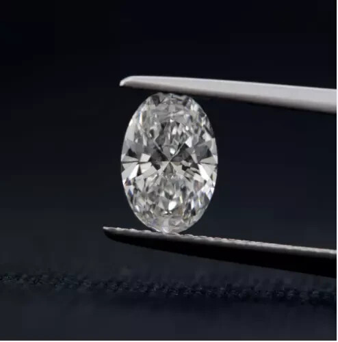 Lab Grown 3.38 Cts OVAL Cut E Color VS1 Clarity IGI Certified CVD Diamond