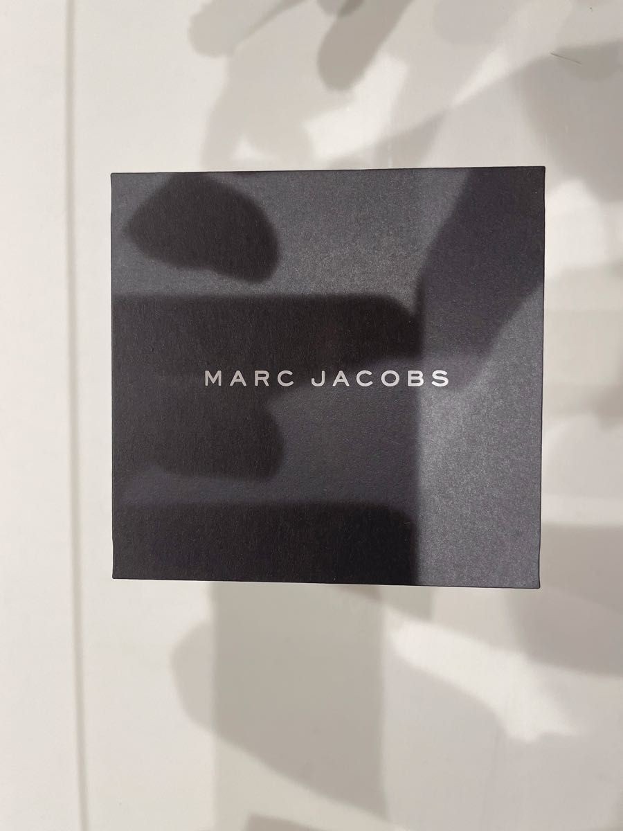 Condition MARC JACOBS VIC MJ1513