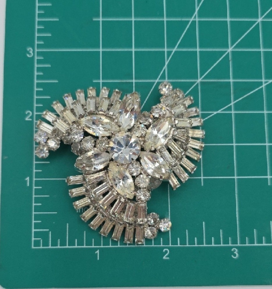Juliana DeLizza & Elster Large Sparkling Ice Rinestones Swirling Brooch