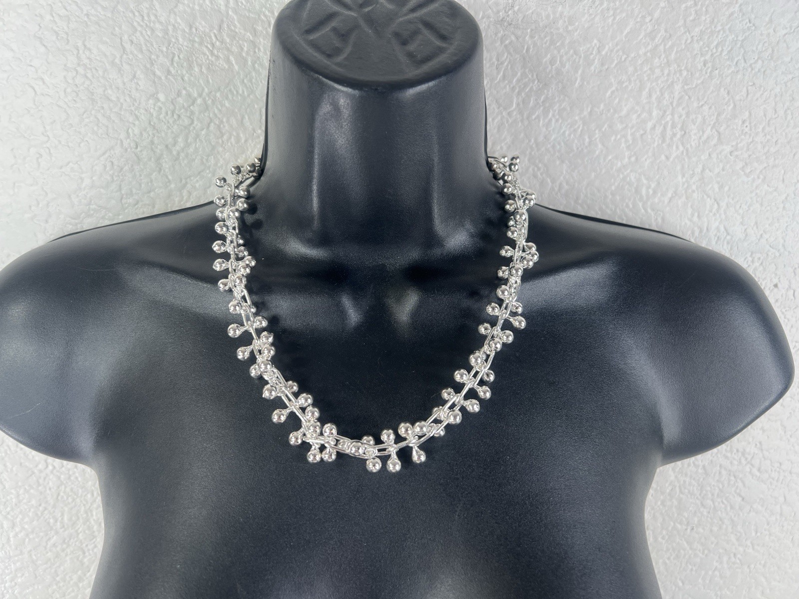 white copper silver tone DNA ball bead necklace wears like sterling sz 18in