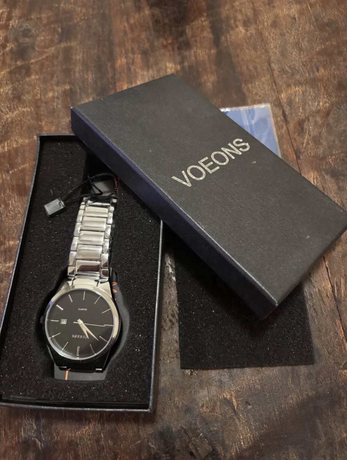 Curren Men’s Quartz Watch with Voeons Box