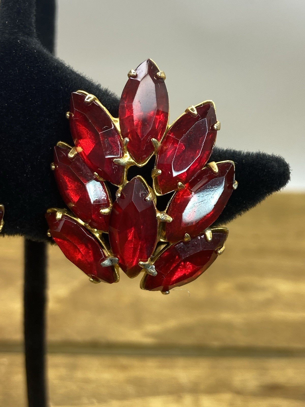 Vintage 1950s Red Rhinestone Gold Tone Clip On Climber Earrings 1.25″