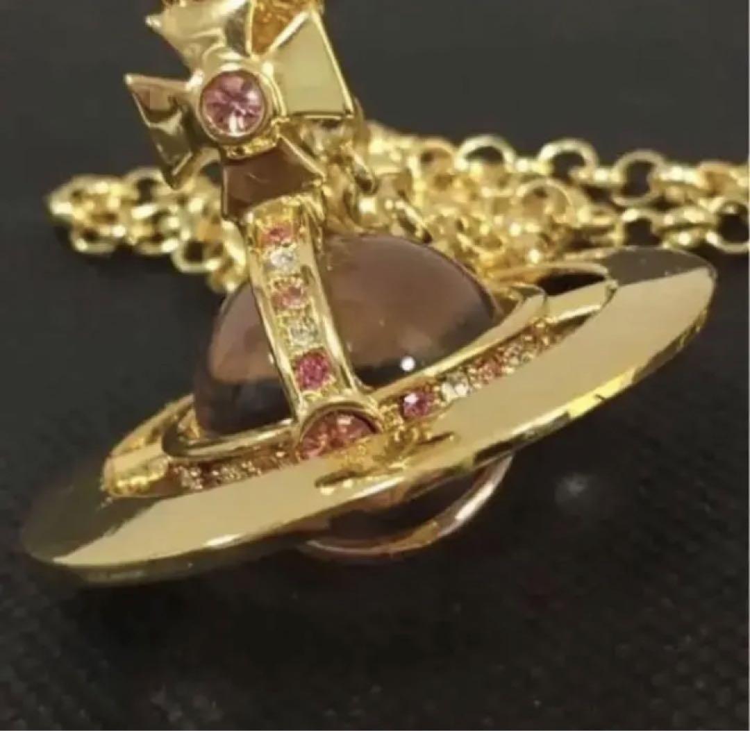 Vivienne Westwood Necklace Small Orb gold and pink w/drawstring [V02009