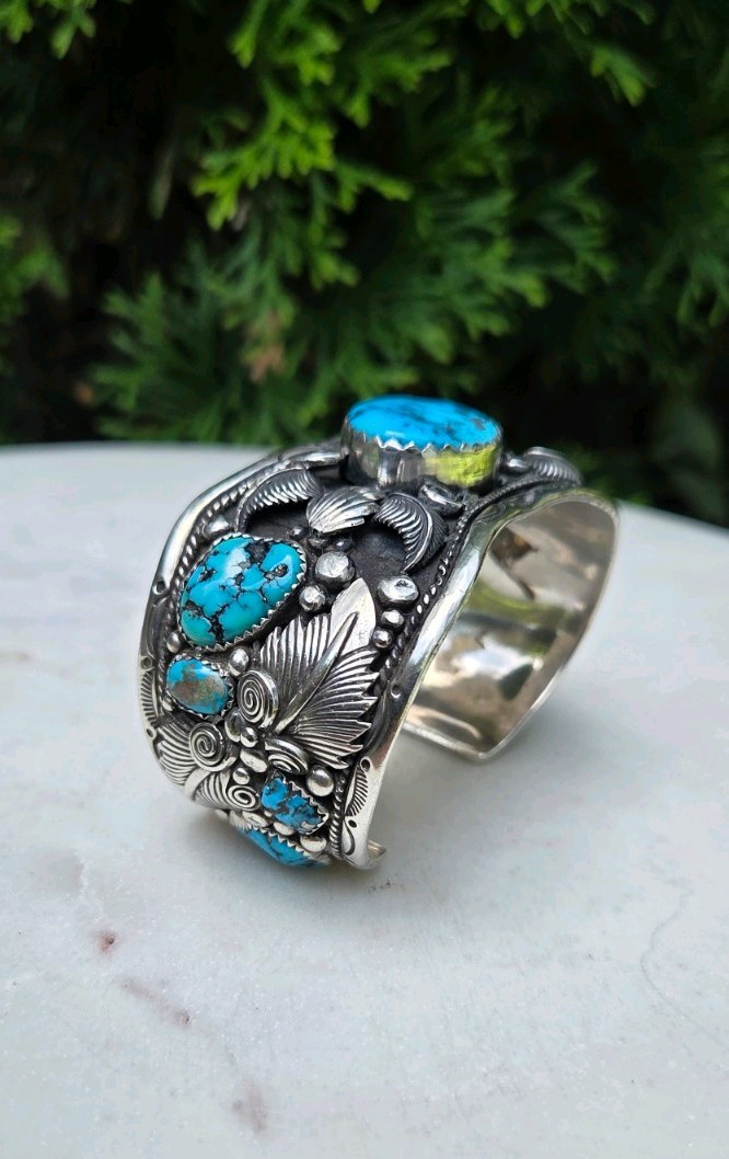vintage handmade Navajo sterling silver sleeping beauty turquoise cuff bracelet