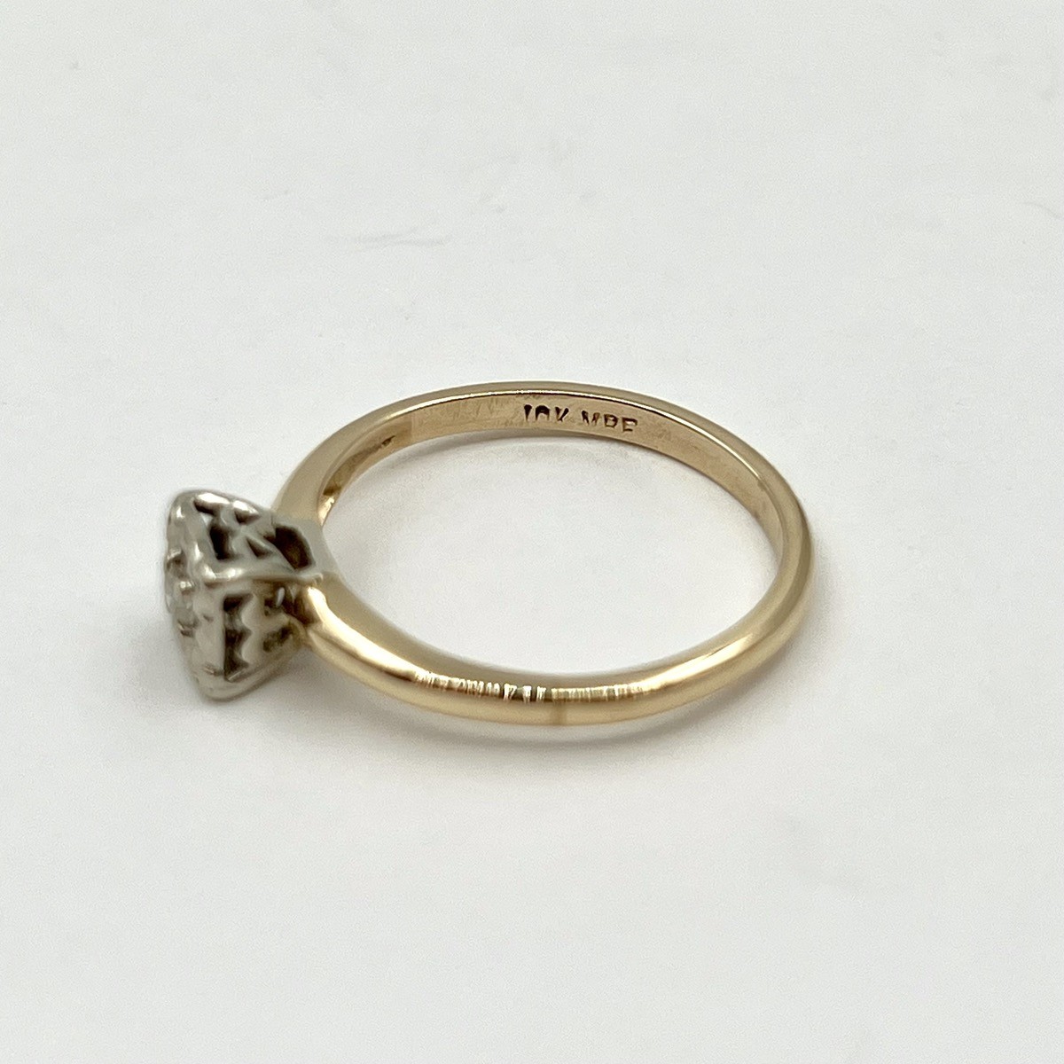 10k Gold Vintage Square Setting 0.05ct Round Diamond Ring Size 7.5 (LO1004839)