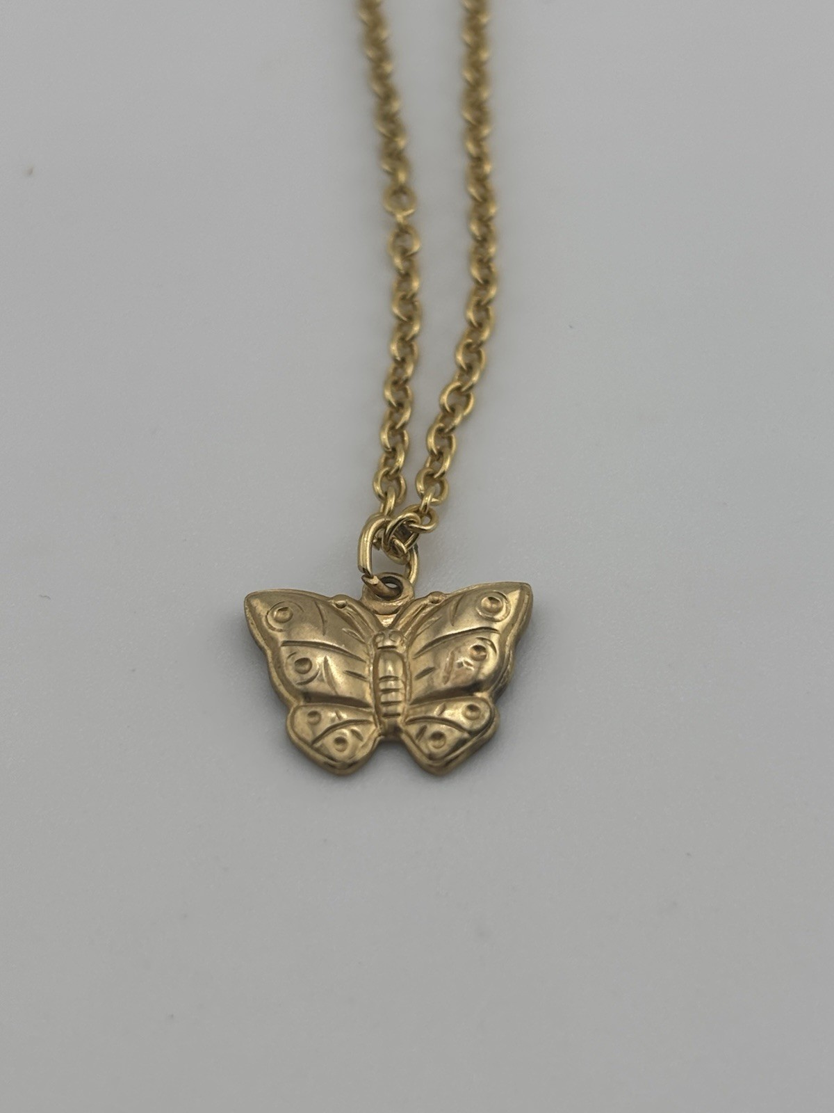 Gold Tone Butterfly Necklace 9.5in Long