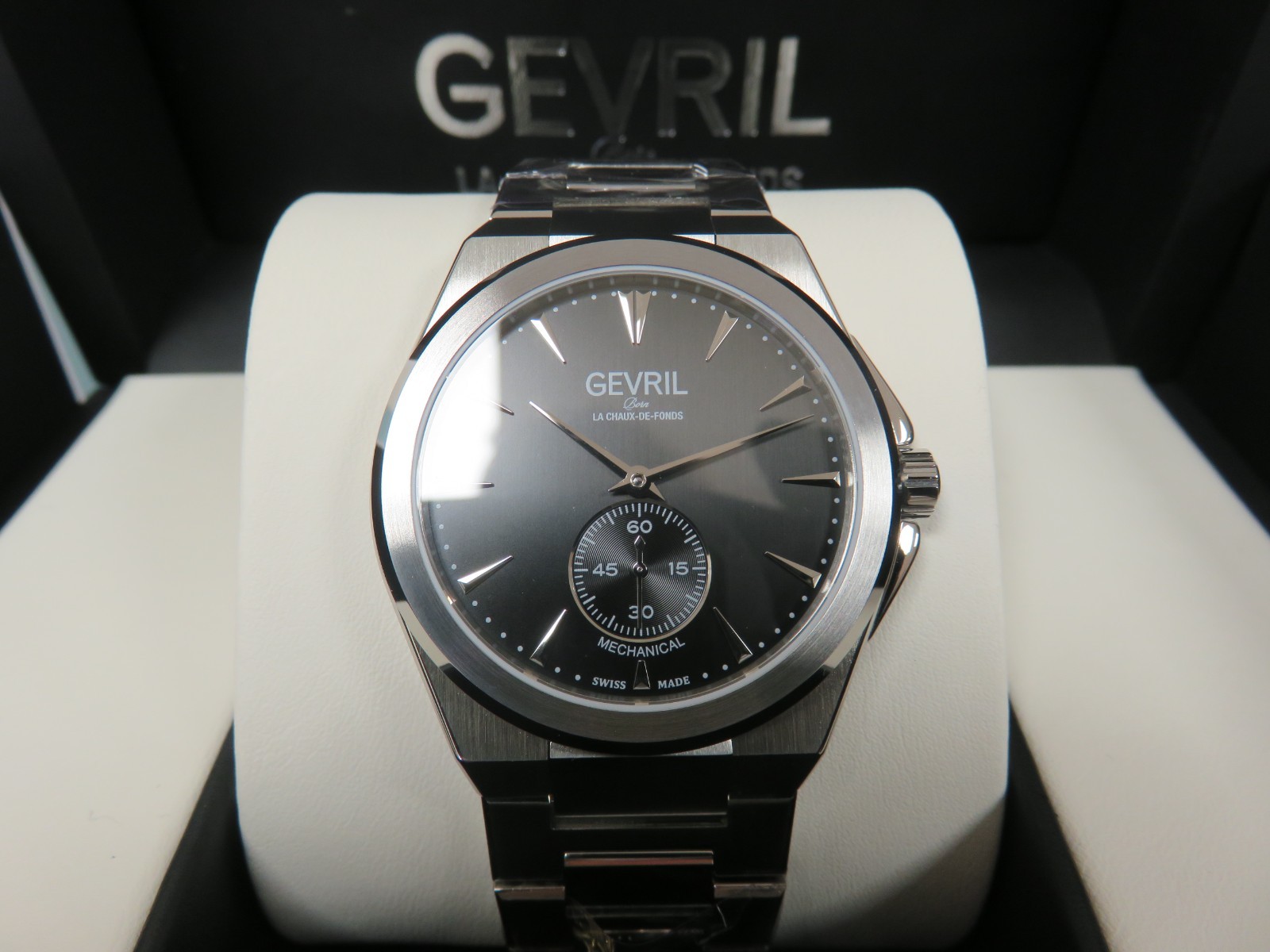 Gevril Men’s 49910B Montauk Sub Dial Swiss Made ETA 7001 SS 40mm Watch