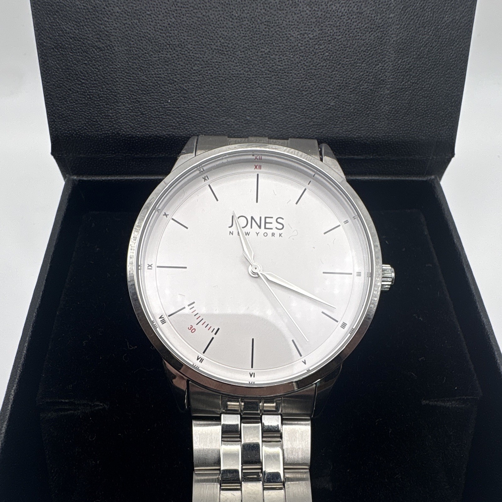 Jones men’s New York Quartz Analog Silver-Tone Metal Dress Watch w/ Box