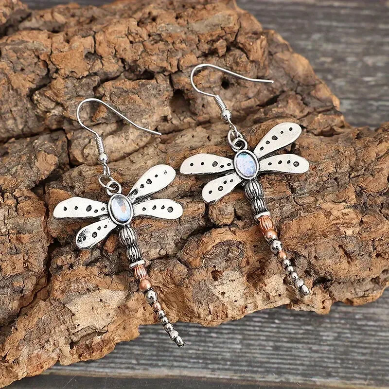Retro Dragonfly Dangle Earrings Zinc Alloy Silver Plated Creative Jewelry Women