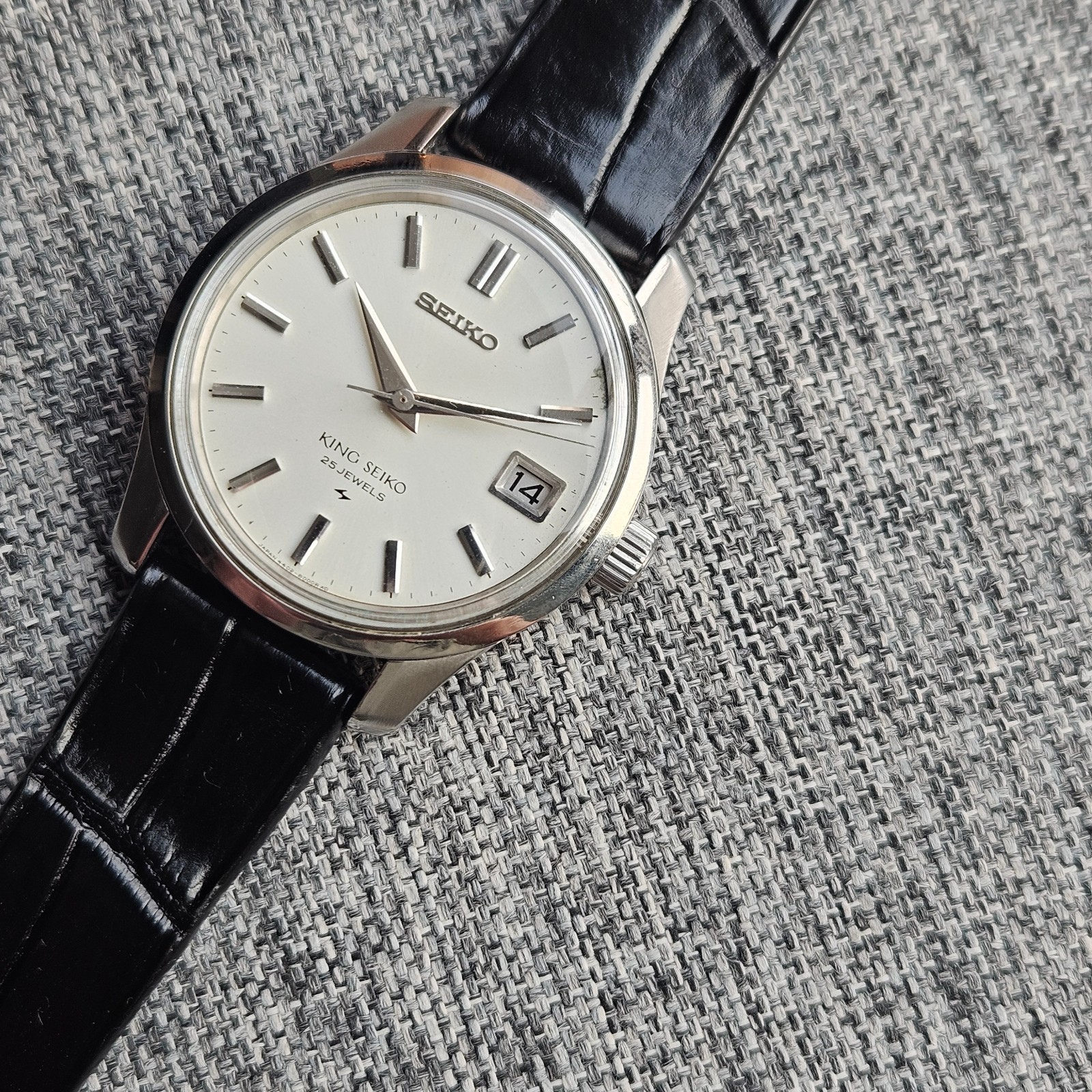 King Seiko 4402 8000 25 Jewels Excellent condition vintage watch