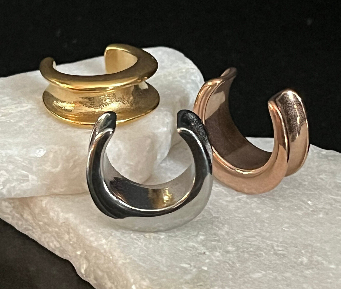 PAIR Saddle Ear Spreader Surgical Steel Tunnels Plugs Earlet Gauges Body Jewelry