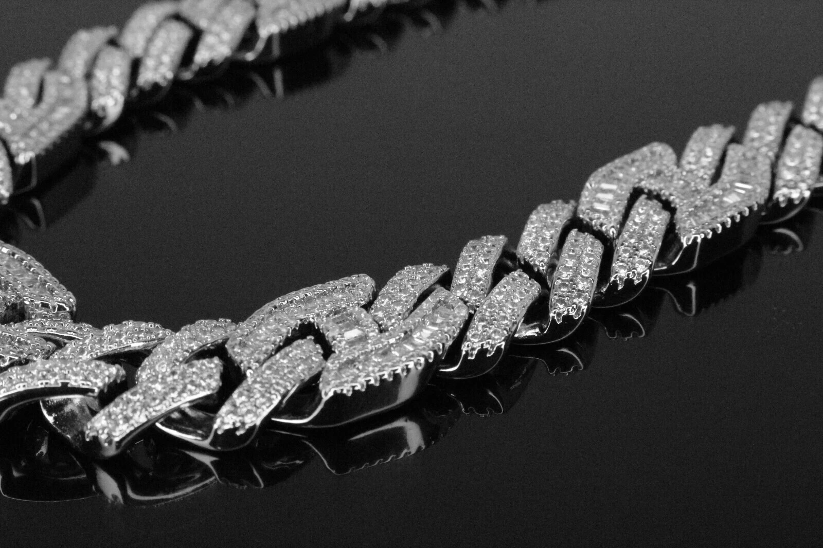14mm Cuban Prong Chain Necklace VVS1 Simulated Diamonds 200g+ HEAVY WEIGHT !
