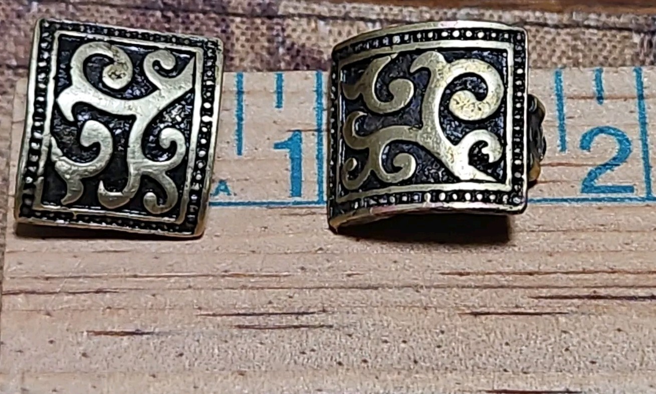 Vintage Italian (?) Clip-on Earrings Brass Goldtone Liscio Design