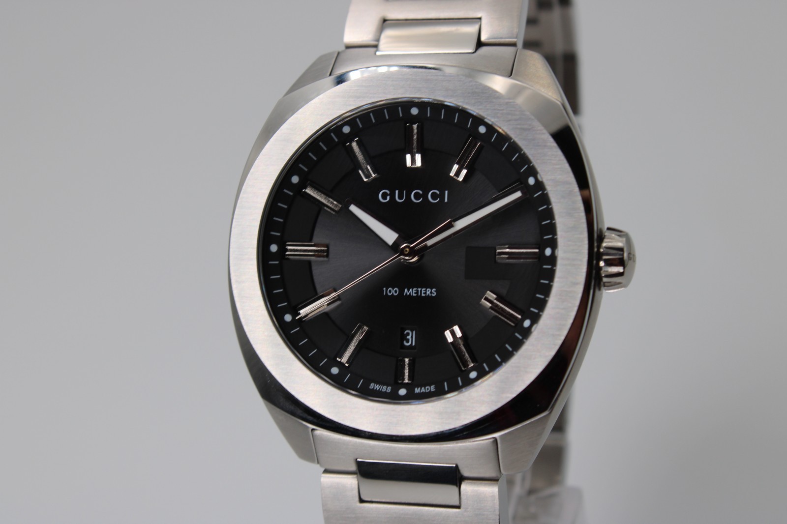 GUCCI GG2570 YA142301 Quartz Black Dial Men’s Watch 41MM