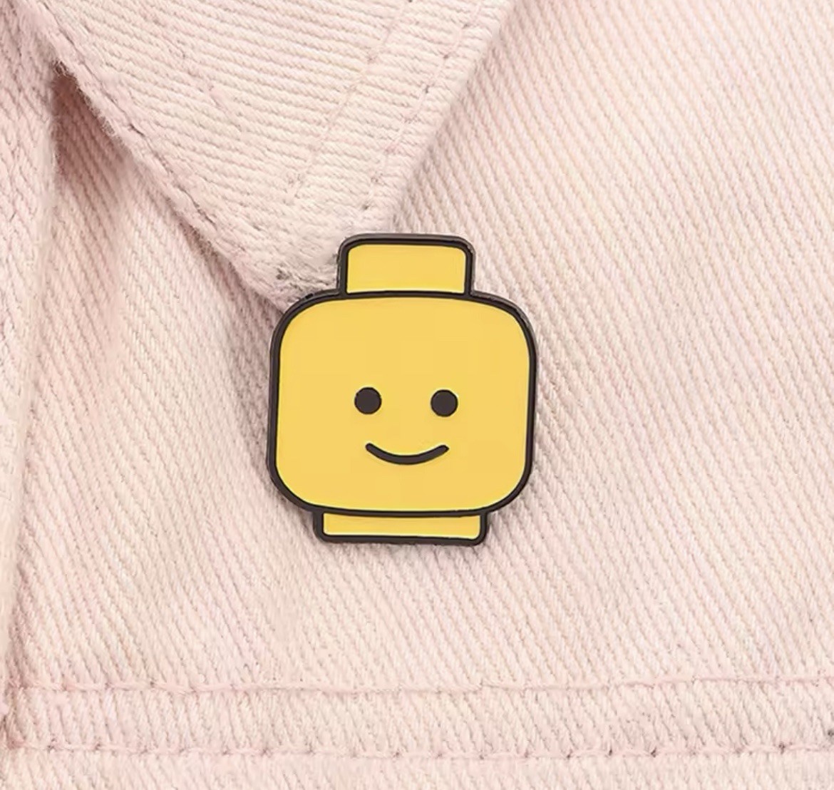 Block Head Style 1pc Pin With Rubber Back Yellow Man Head Fun Pin FREE SHIPPING