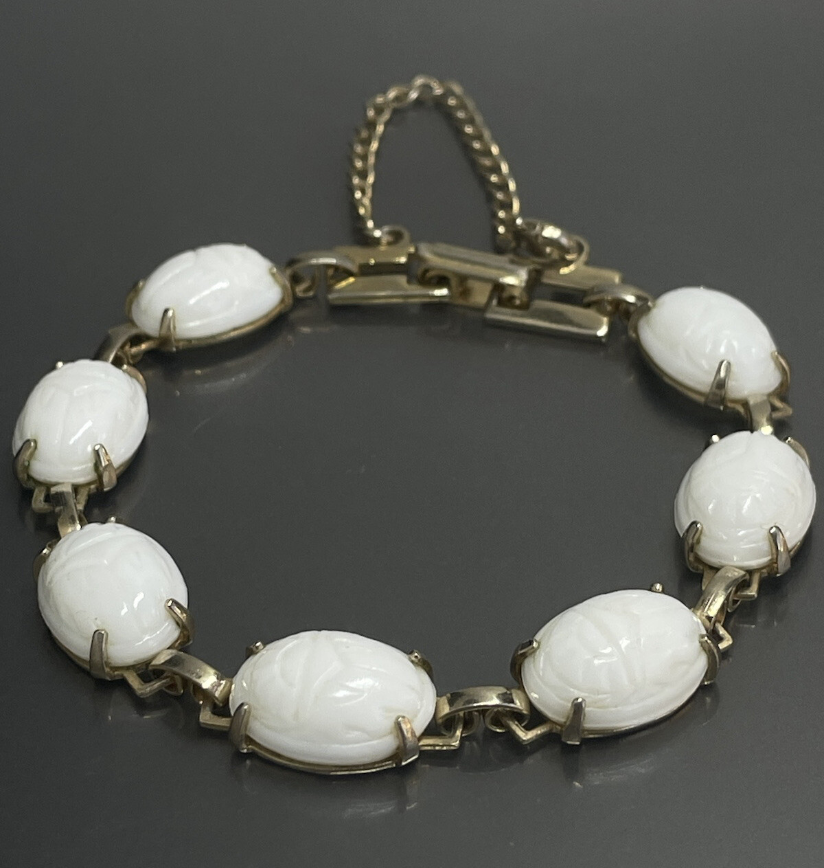 Vtg Link Bracelet Gold Tone With Lucite White Scarab Style Safety Chain 7.5 in✨
