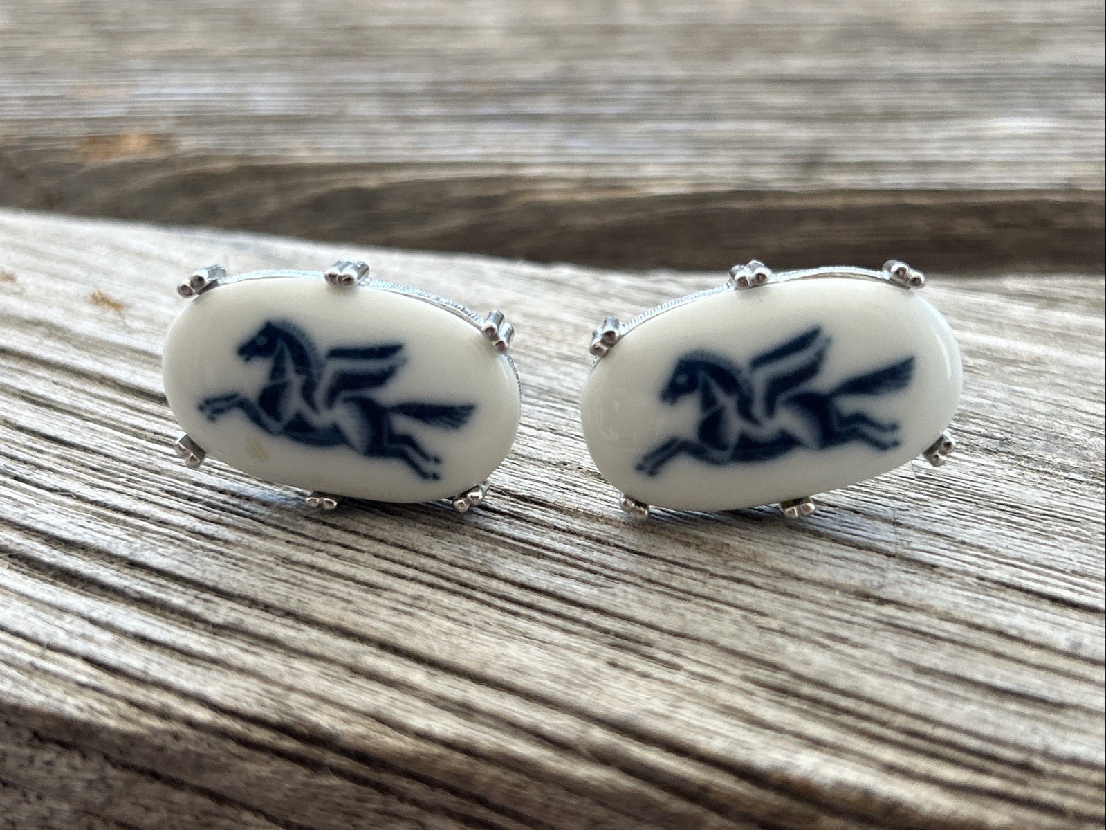 Vtg Blue/White Pegasus Cufflinks Oval Porcelain On Chrome Equestrian Gift, Mint