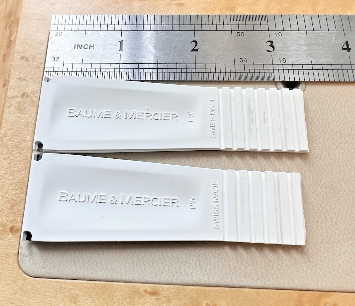Baume Mercier Watch Rubber Strap Riviera 42mm 25mm x 19mm UNUSED White SWISS MAD